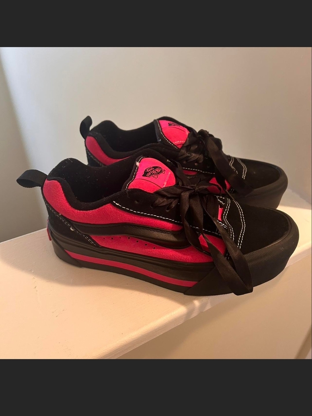 Vans Old Knu Skool Platform Sneakers in Black & Pink Mens 5.5 Womems 7